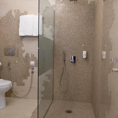 Lenotti 招待所 4*